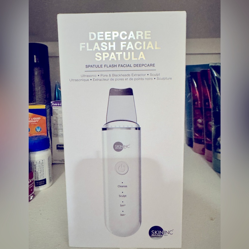 SkinInc Deepcare Flash Facial Spatula. Brand New
